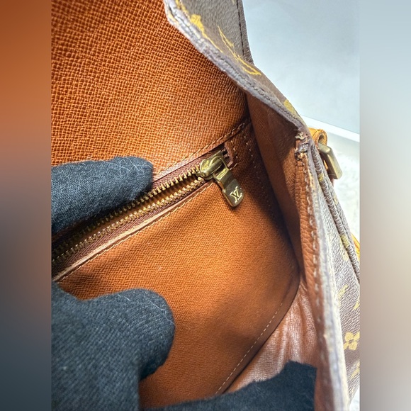 LOUIS VUITTON-9002 VI Saint Cloud Monogram Canvas - Picture 12 of 14